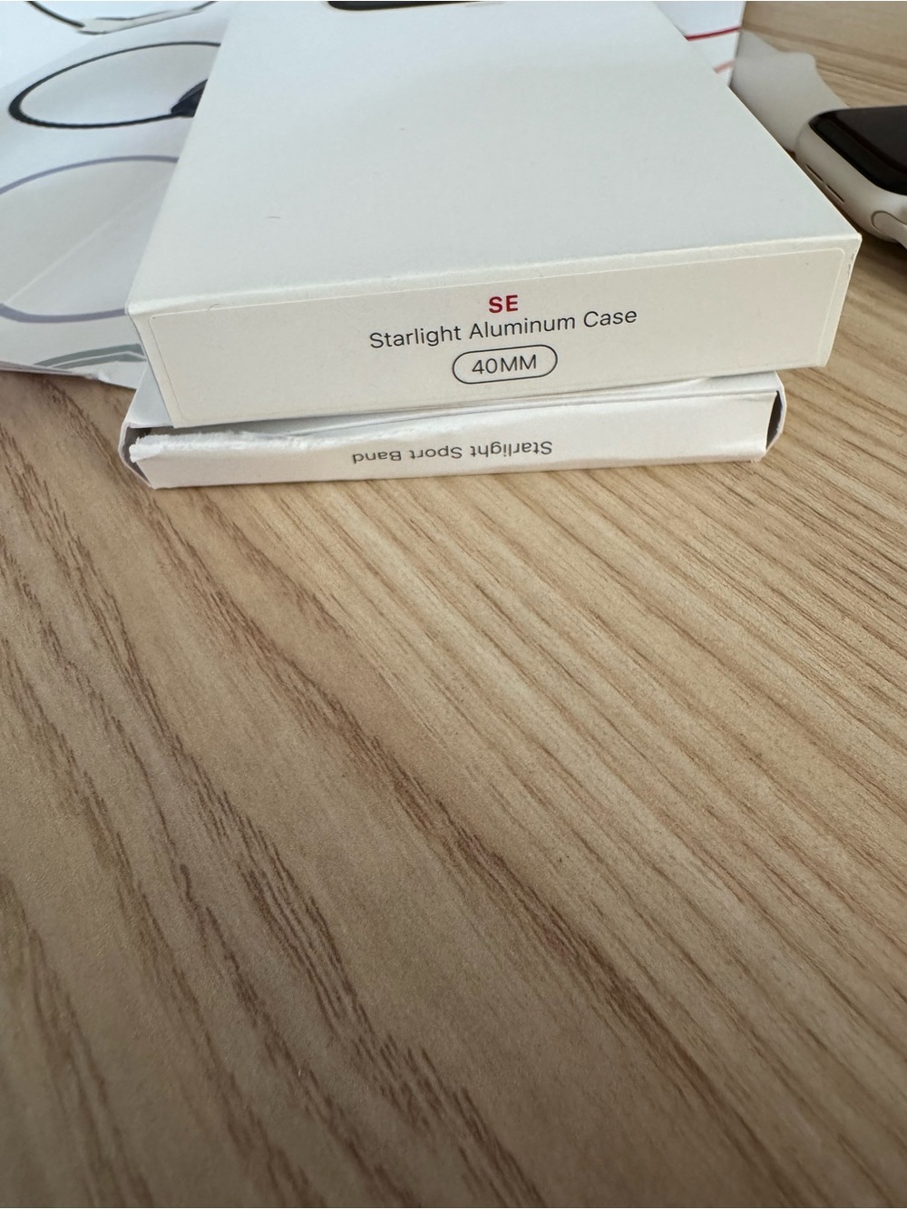 NWT Apple Watch Starlight Aluminum Case SE (Gen 2)